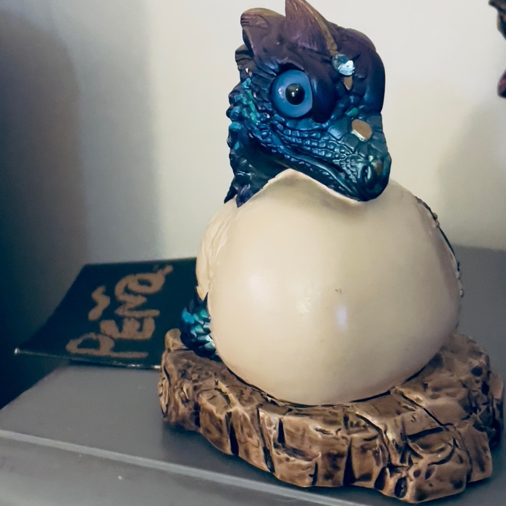 Pena 1984 Blue Hatching Dragon